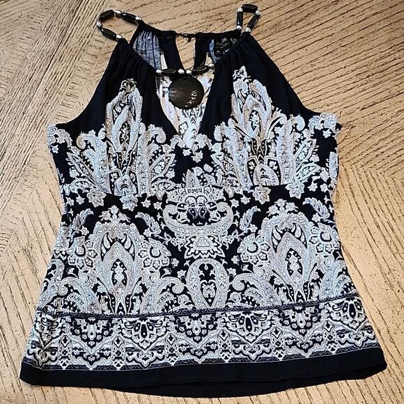 Black and white summer v neck top size M - Picture 1 of 8